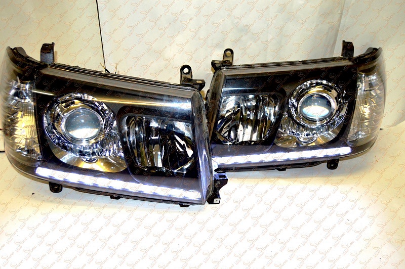 Светодиодные фары Toyota Land Cruiser 100 06